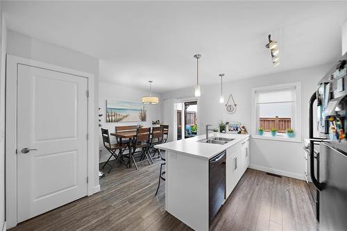 5 740 Traverse Road, Ste Anne, MB - Indoor Photo Showing Kitchen With Double Sink