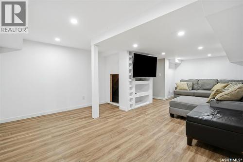 312 3Rd Street W, Warman, SK - Indoor