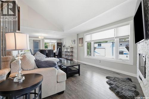 312 3Rd Street W, Warman, SK - Indoor Photo Showing Living Room