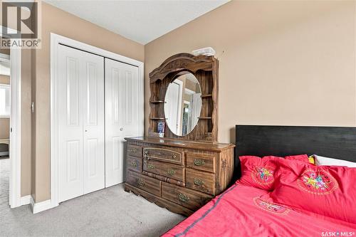 18 118 Hampton Circle, Saskatoon, SK - Indoor Photo Showing Bedroom