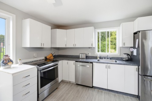 Cuisine - 288 Rue Galipeau, Thurso, QC - Indoor Photo Showing Kitchen