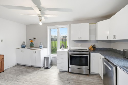 Cuisine - 288 Rue Galipeau, Thurso, QC - Indoor Photo Showing Kitchen
