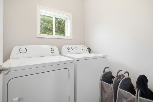 Salle de lavage - 288 Rue Galipeau, Thurso, QC - Indoor Photo Showing Laundry Room