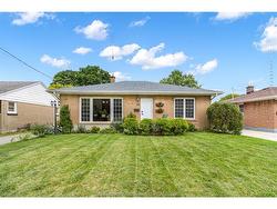 29 PAVEY Street Chatham, ON N7M 5E1