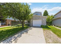 77 FINCH Drive Sarnia, ON N7S 4G3