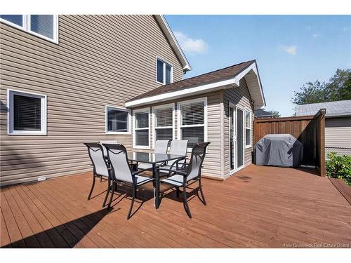 17 Zoel St, Dieppe, NB 