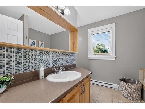 17 Zoel St, Dieppe, NB 
