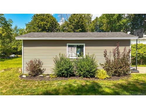 73 Hawthorne St, Saint Stephen, NB 