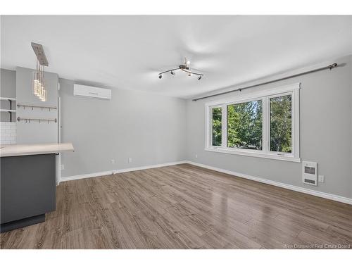 880 Glengarry Pl, Fredericton, NB 