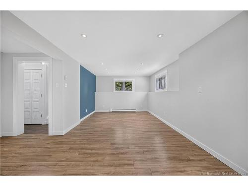880 Glengarry Pl, Fredericton, NB 