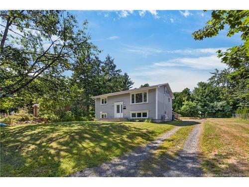 880 Glengarry Pl, Fredericton, NB 