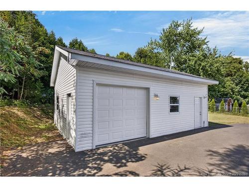880 Glengarry Pl, Fredericton, NB 