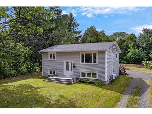 880 Glengarry Pl, Fredericton, NB 