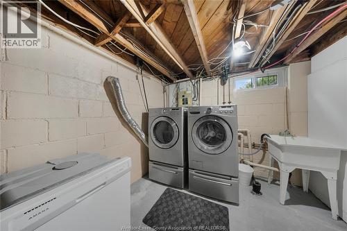 3130 Academy Drive, Windsor, ON - Indoor Photo Showing Laundry Room