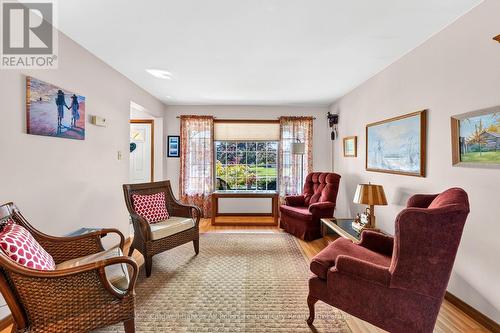 390 Eldon Street S, Goderich (Goderich (Town)), ON - Indoor Photo Showing Living Room