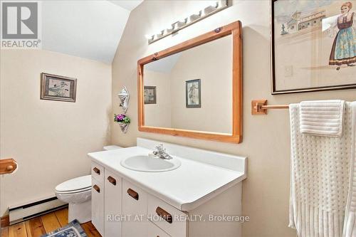 12 James Street, Tiny, ON - Indoor Photo Showing Bathroom