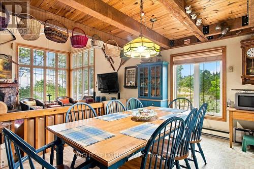 12 James Street, Tiny, ON - Indoor Photo Showing Dining Room