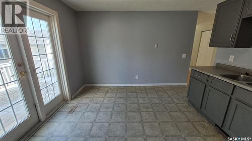 1715 Fleet Street, Regina, SK - Indoor