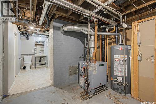 1037 Chestnut Avenue, Moose Jaw, SK - Indoor Photo Showing Basement