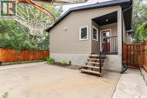 1037 Chestnut Avenue, Moose Jaw, SK - Outdoor With Exterior