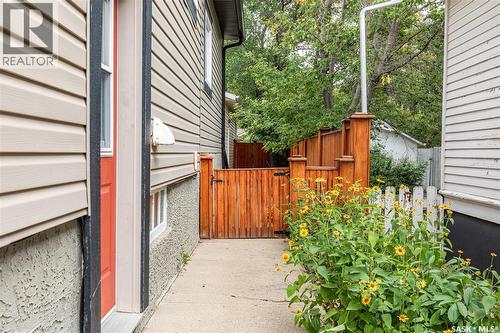 1037 Chestnut Avenue, Moose Jaw, SK - Outdoor With Exterior
