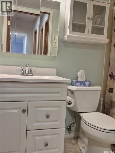 102 3220 33Rd Street W, Saskatoon, SK - Indoor Photo Showing Bathroom