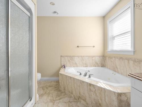 31 Sagewood Lane, Halifax, NS - Indoor Photo Showing Bathroom