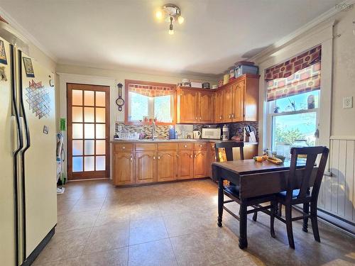 35 Maple Street, Springhill, NS 
