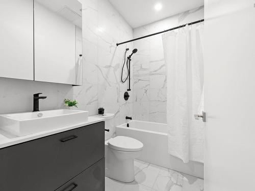 208 5511 Bilby St Street, Halifax, NS - Indoor Photo Showing Bathroom