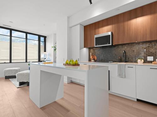 208 5511 Bilby St Street, Halifax, NS - Indoor Photo Showing Kitchen
