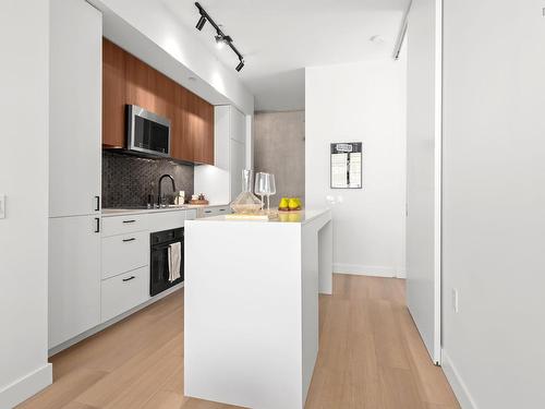 208 5511 Bilby St Street, Halifax, NS - Indoor Photo Showing Kitchen