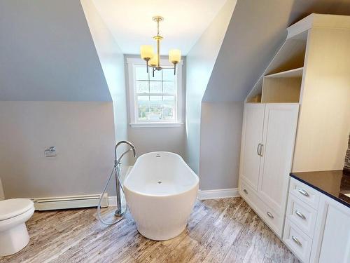29 Bedwin Drive, Georges River, NS - Indoor Photo Showing Bathroom