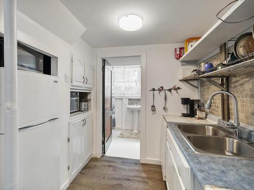 50 Andrews Court, Charlottetown, PE - Indoor Photo Showing Kitchen With Double Sink