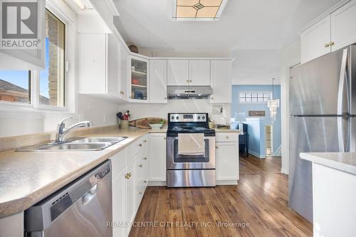 52 Donker Drive, St. Thomas, ON - Indoor Photo Showing Kitchen With Double Sink