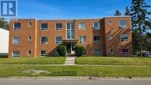 316 SAGUENAY AVENUE  Oshawa, ON L1J 2N1