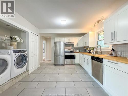 2529 Alexis, Windsor, ON - Indoor Photo Showing Laundry Room