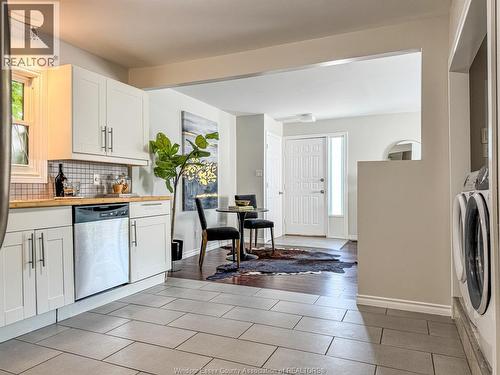 2529 Alexis, Windsor, ON - Indoor Photo Showing Kitchen