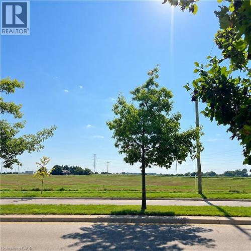 271 GREY SILO Road , Waterloo, Ontario N2K 0E9 4