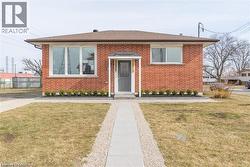 213 THORNER Drive Unit# Lower Hamilton, ON L8V 2M5