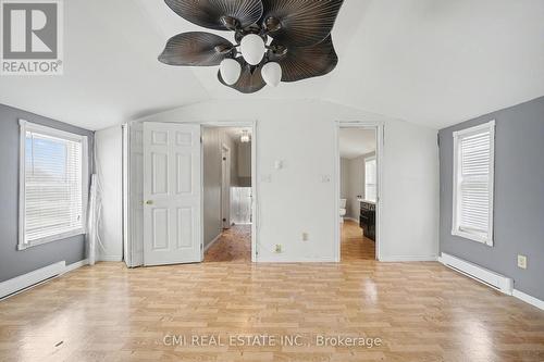 76 Main Street E, Mapleton, ON - Indoor Photo Showing Other Room