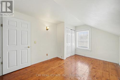 76 Main Street E, Mapleton, ON - Indoor Photo Showing Other Room