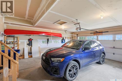 411 Hartley Road, Saskatoon, SK - Indoor Photo Showing Garage