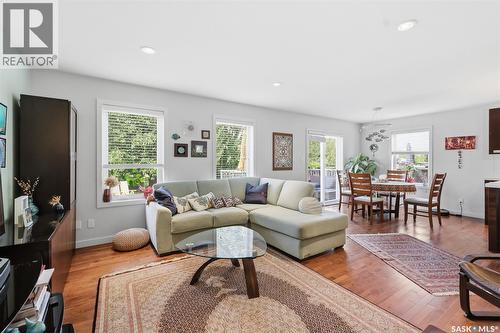 411 Hartley Road, Saskatoon, SK - Indoor Photo Showing Living Room