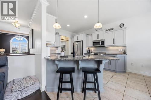 301 Eagle Way, Sarnia, ON - Indoor Photo Showing Kitchen With Upgraded Kitchen
