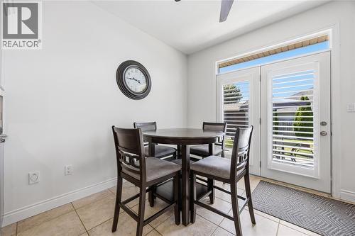 301 Eagle Way, Sarnia, ON - Indoor Photo Showing Dining Room