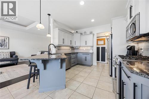 301 Eagle Way, Sarnia, ON - Indoor Photo Showing Kitchen With Upgraded Kitchen