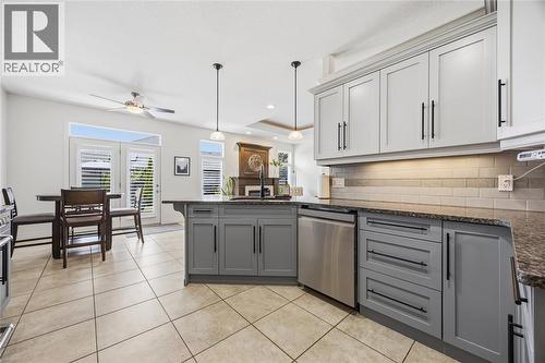 301 Eagle Way, Sarnia, ON - Indoor Photo Showing Kitchen