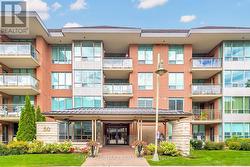 211 - 50 THE BOARDWALK WAY Markham, ON L6E 1B6