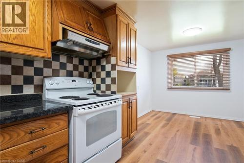 87 Christopher Drive, Waterloo, ON - Indoor Photo Showing Kitchen