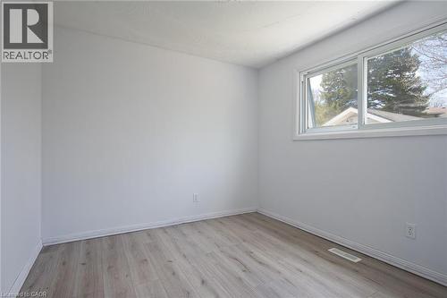 87 Christopher Drive, Waterloo, ON - Indoor Photo Showing Other Room